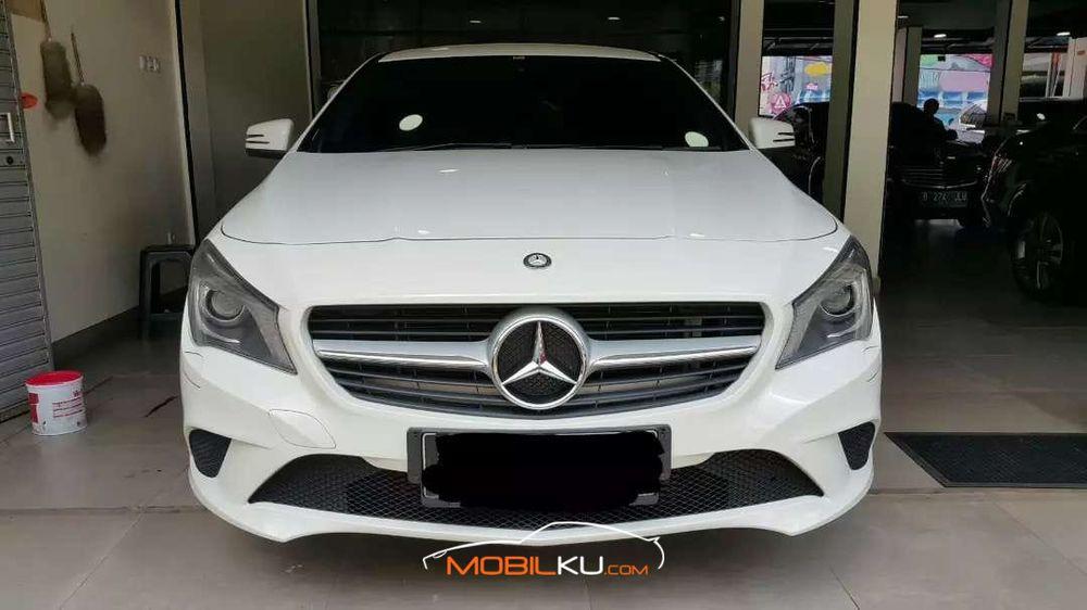 Mobil Mercedes-Benz CLA 2016