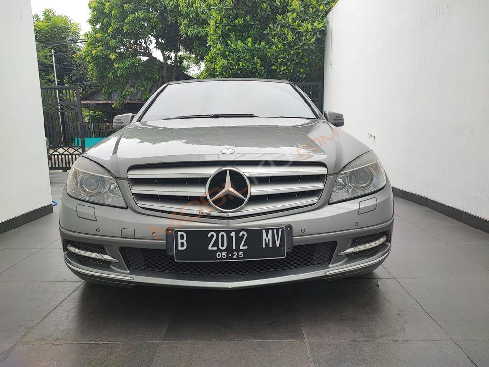 Mobil Mercedes-Benz C-Class 2010