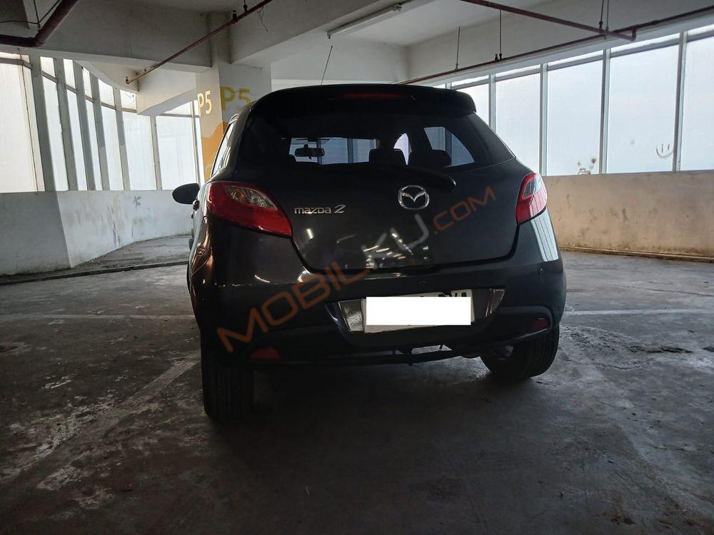 Mobil Mazda 2 Hatchback 2013