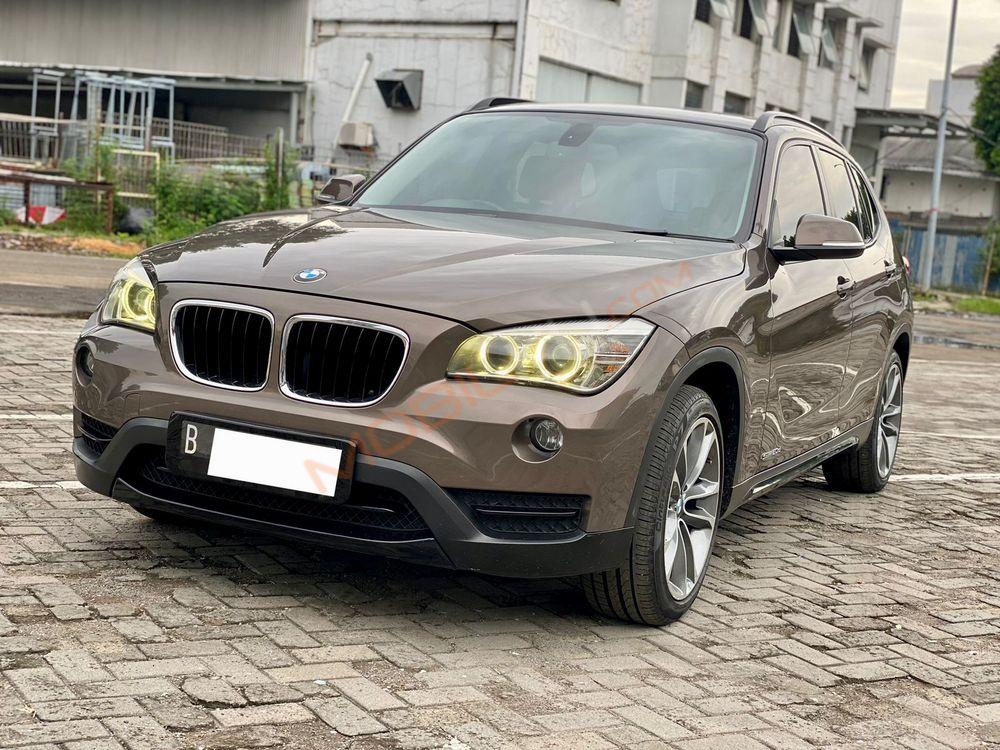 Mobil BMW X1 2013