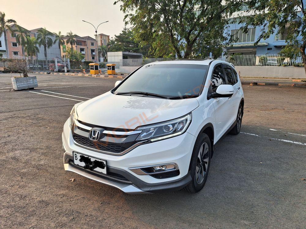 Mobil Honda CR-V 2015