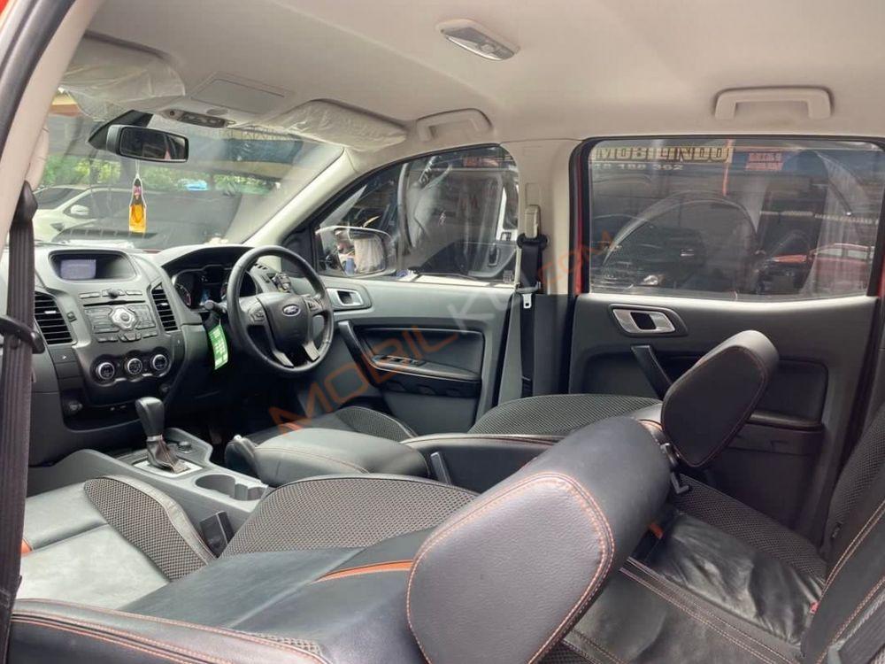 Mobil Ford Ranger 2014