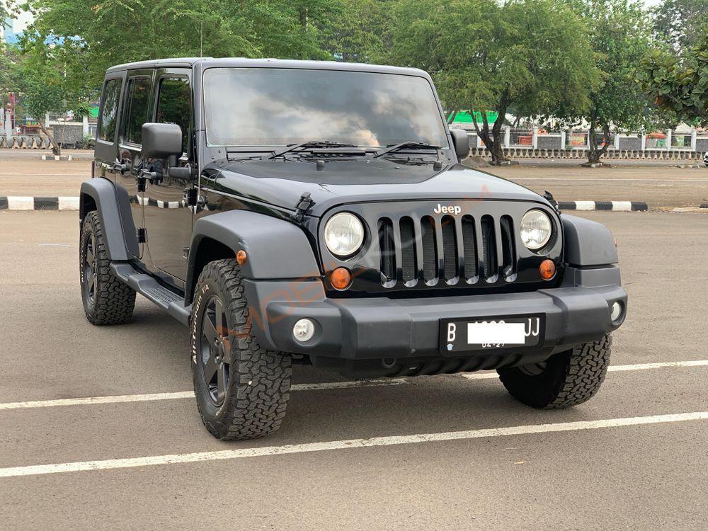 Mobil Jeep Wrangler 2011