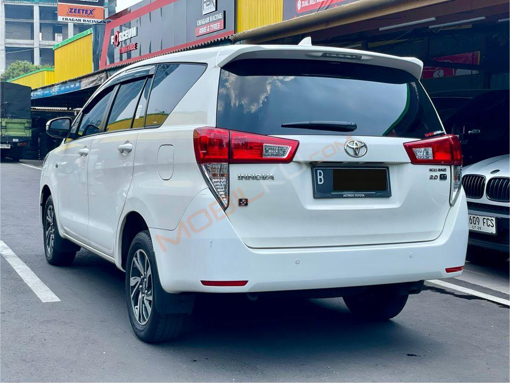 Mobil Toyota Kijang Innova 2021