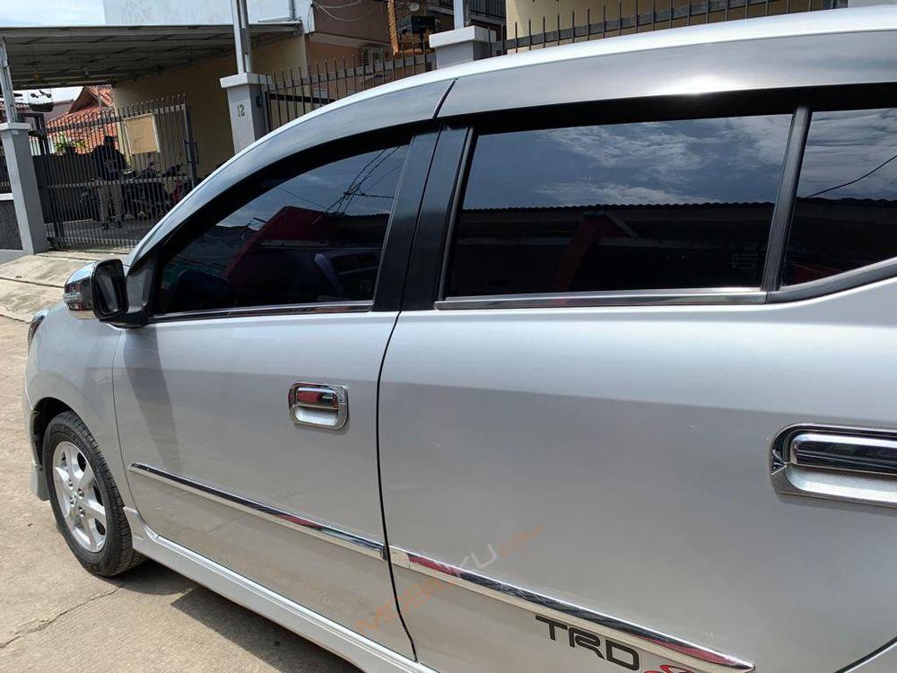 Mobil Toyota Agya 2014