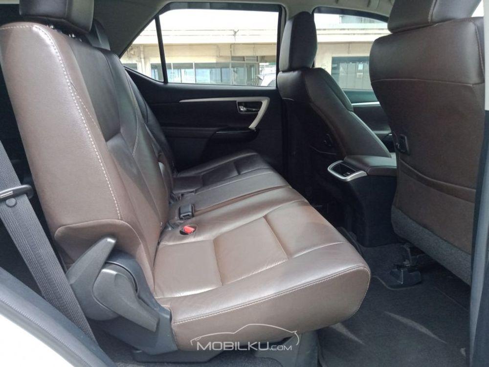 Mobil Toyota Fortuner 2016