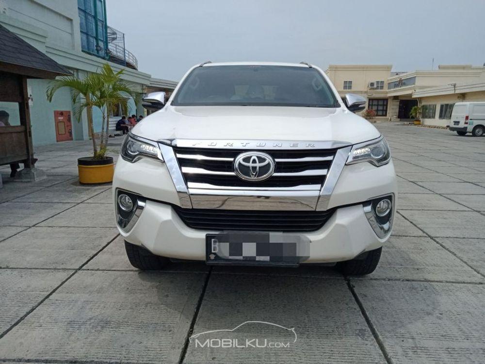 Mobil Toyota Fortuner 2016