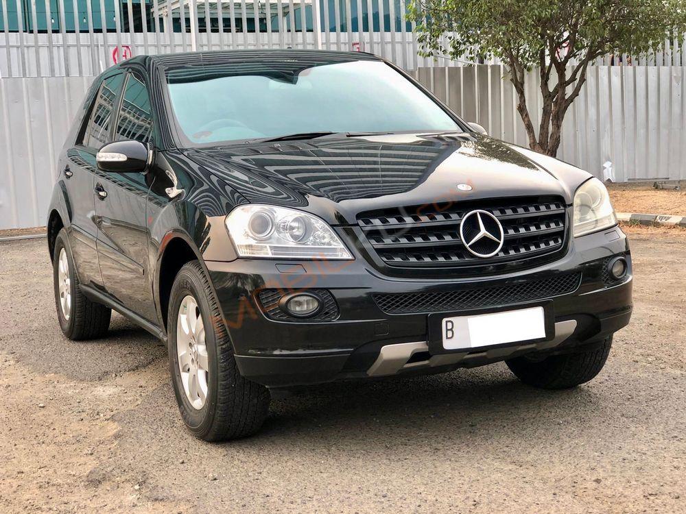 Mobil Mercedes-Benz ML 2006