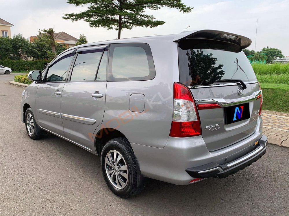 Mobil Toyota Kijang Innova 2015
