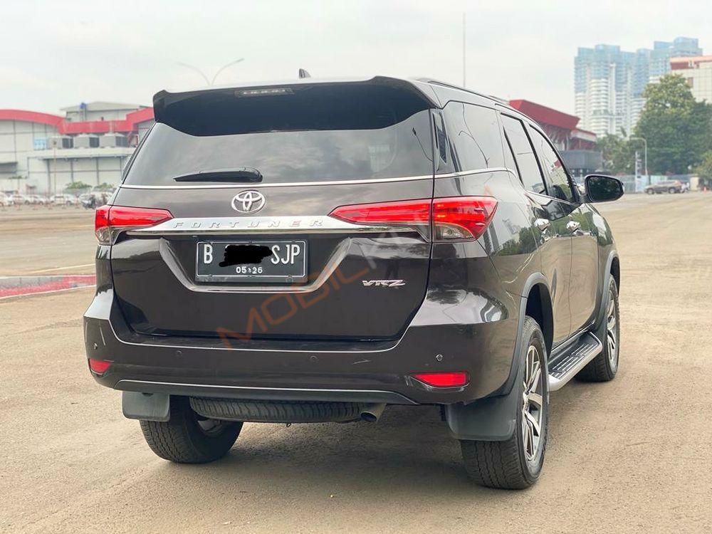 Mobil Toyota Fortuner 2016