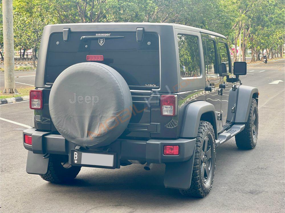 Mobil Jeep Wrangler 2011