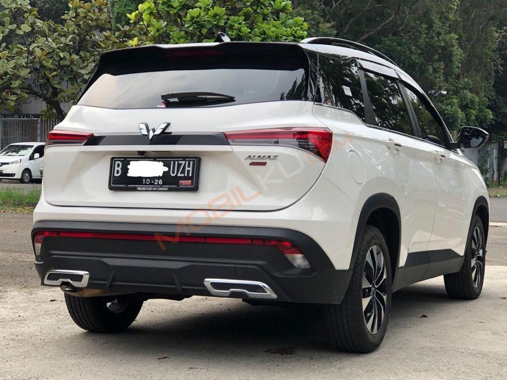 Mobil Wuling Almaz 2021