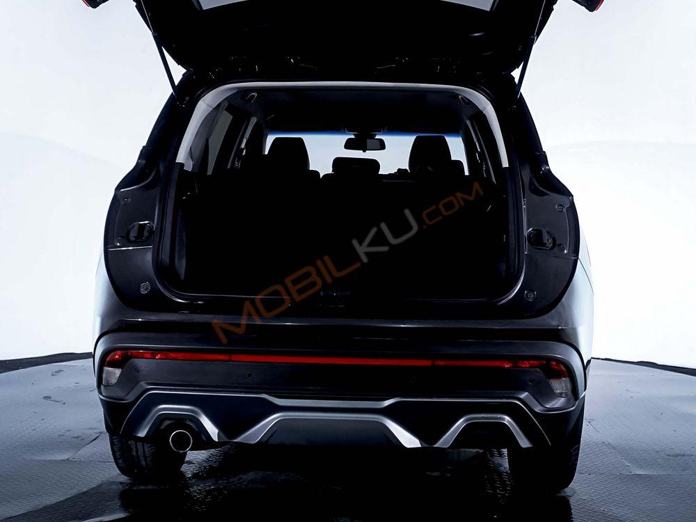 Mobil Wuling Almaz 2019