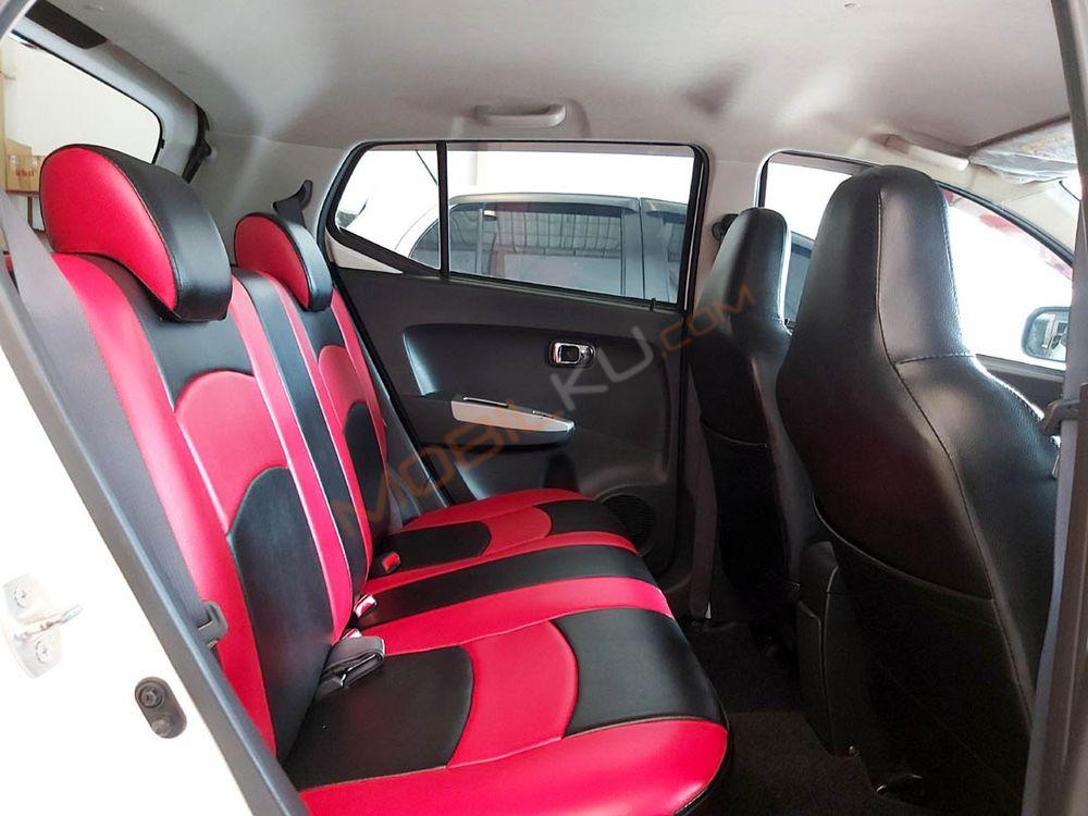 Mobil Toyota Agya 2017