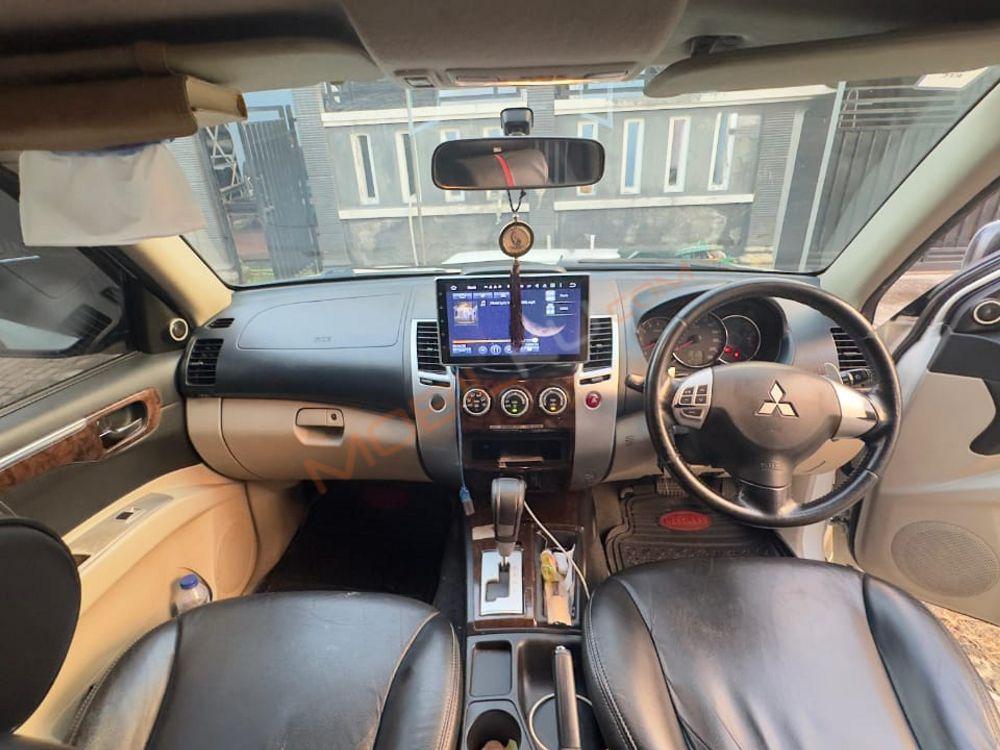 Mobil Mitsubishi Pajero Sport 2015