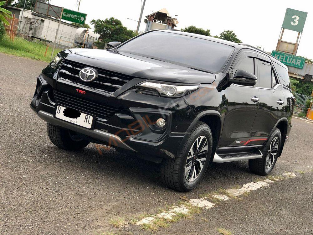 Mobil Toyota Fortuner 2017