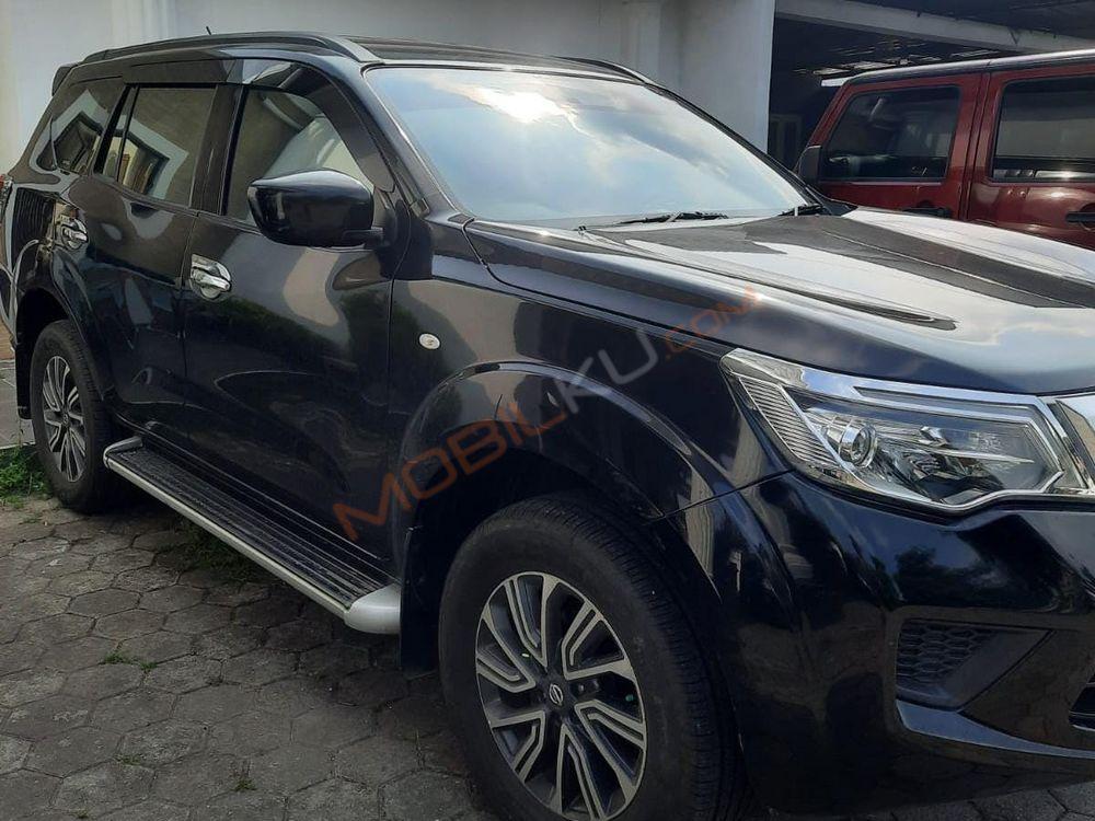 Mobil Nissan Terra 2020