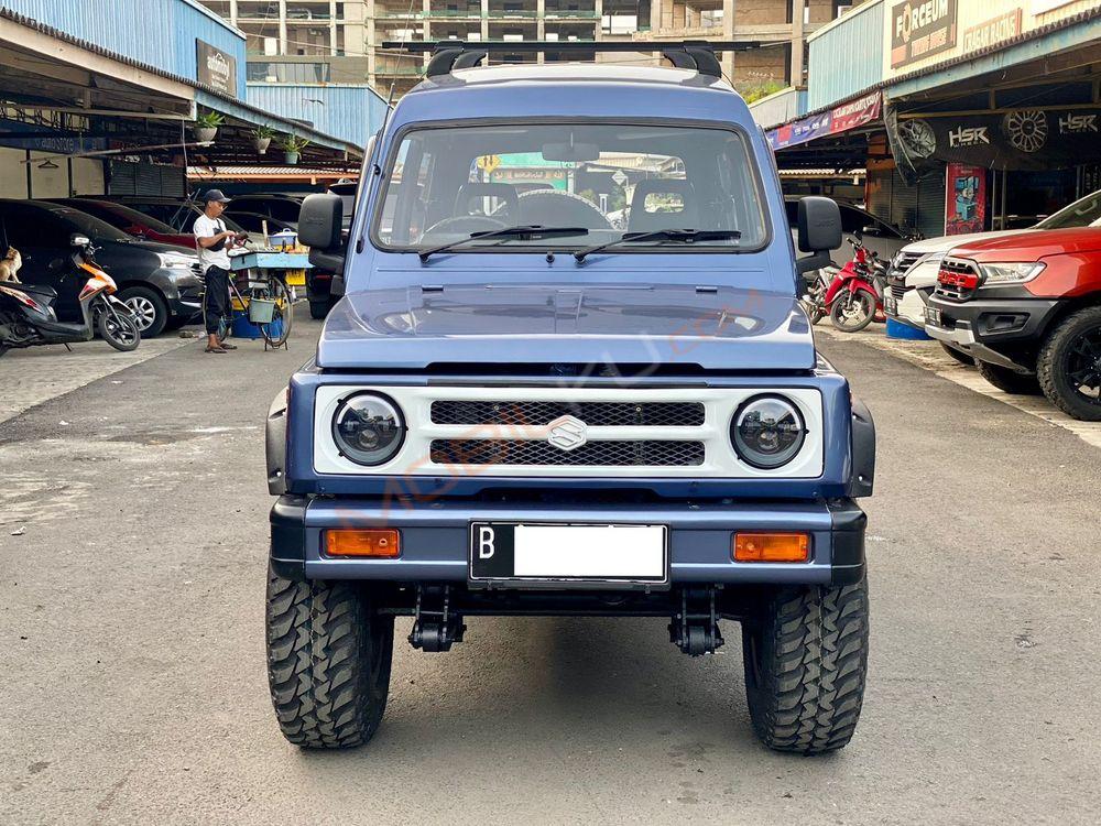 Mobil Suzuki Katana 2005