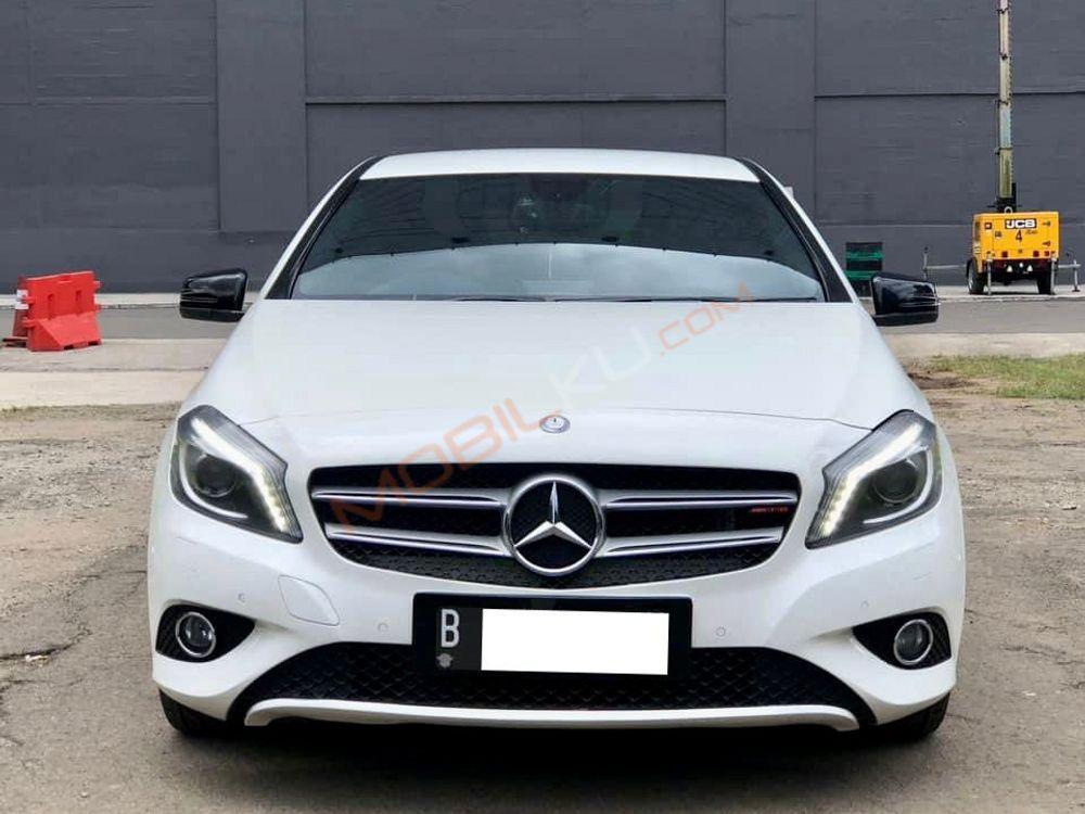 Mobil Mercedes-Benz A-Class 2013