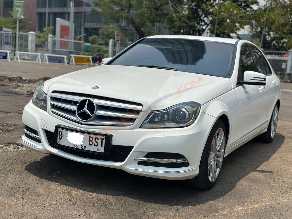 Mobil Mercedes-Benz C-Class 2014