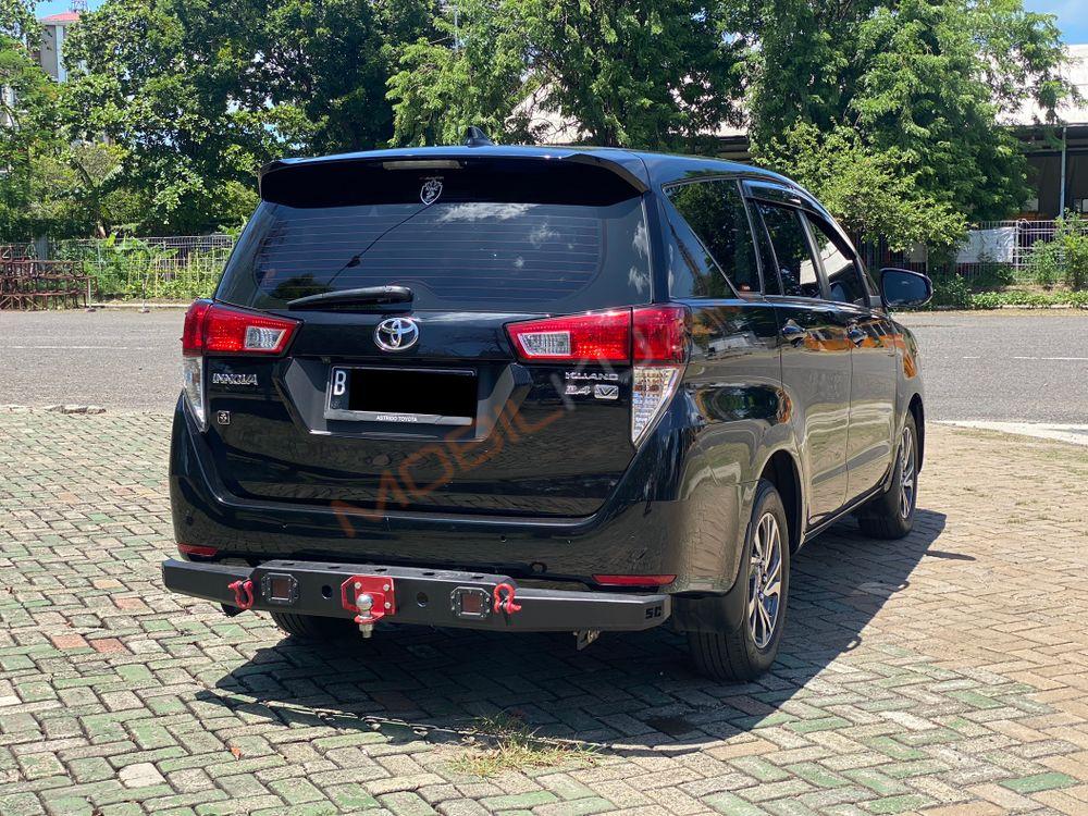 Mobil Toyota Kijang Innova 2021