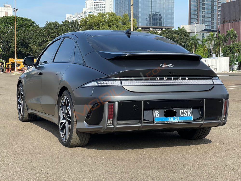 Mobil Hyundai Ioniq 6 2023