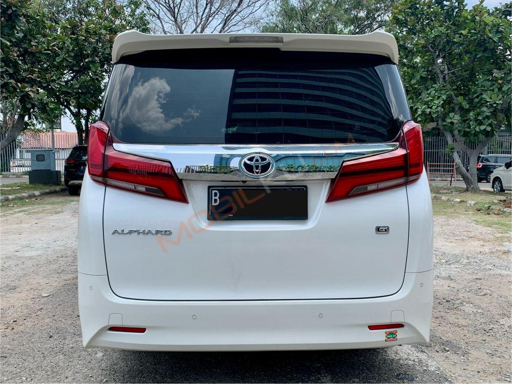 Mobil Toyota Alphard 2020
