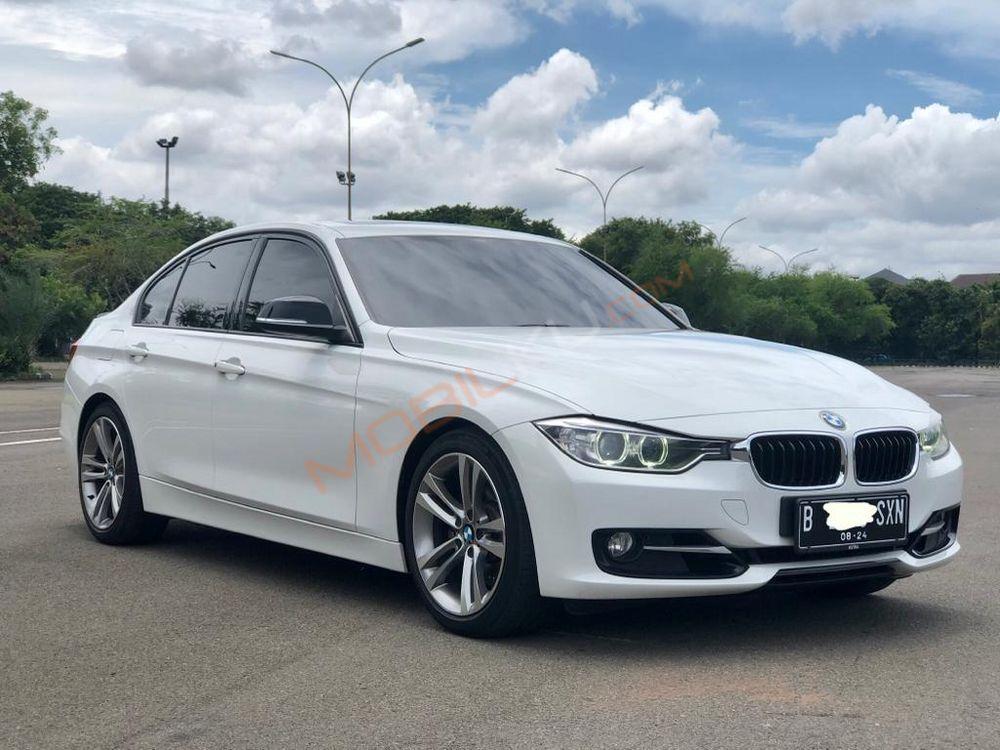 Mobil BMW 3 Series 2014