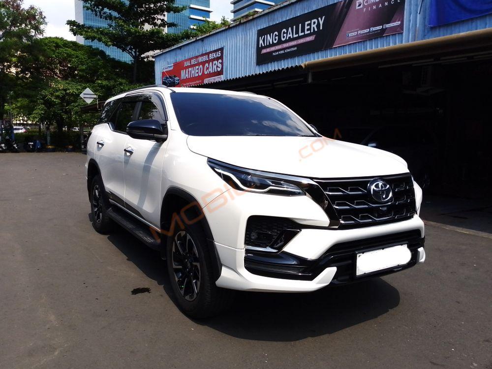 Mobil Toyota Fortuner 2022