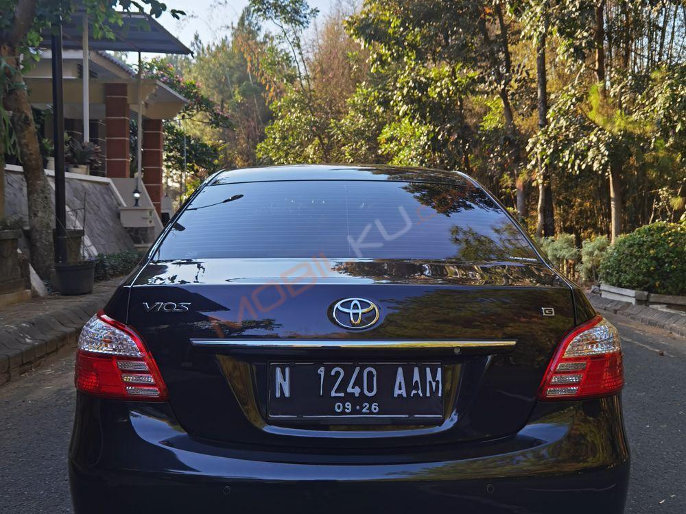 Mobil Toyota Vios 2011