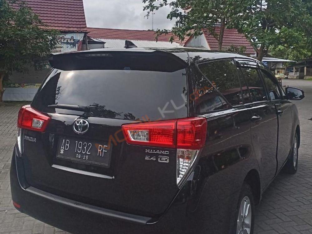 Mobil Toyota Kijang Innova 2020