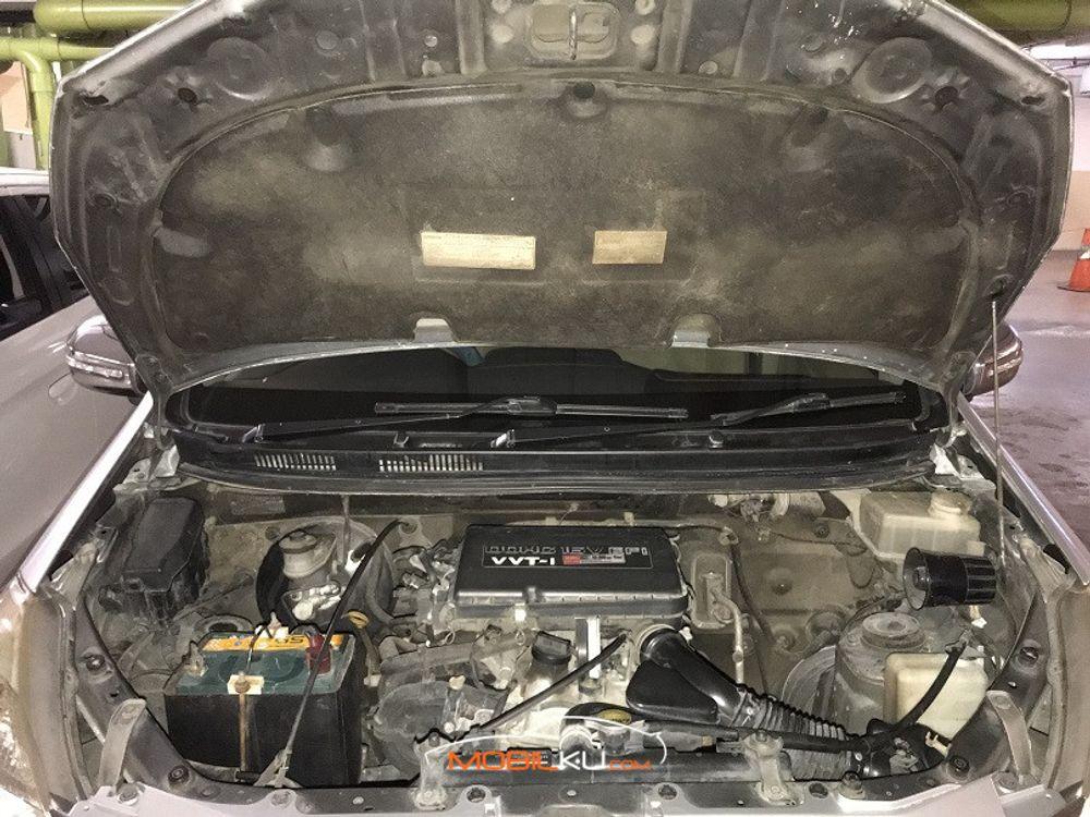 Mobil Toyota Avanza 2014