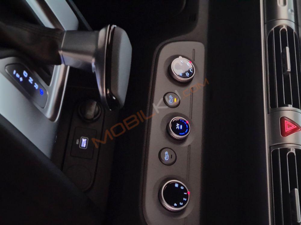 Mobil Hyundai Stargazer 2023