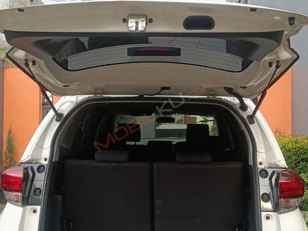 Mobil Toyota Rush 2018