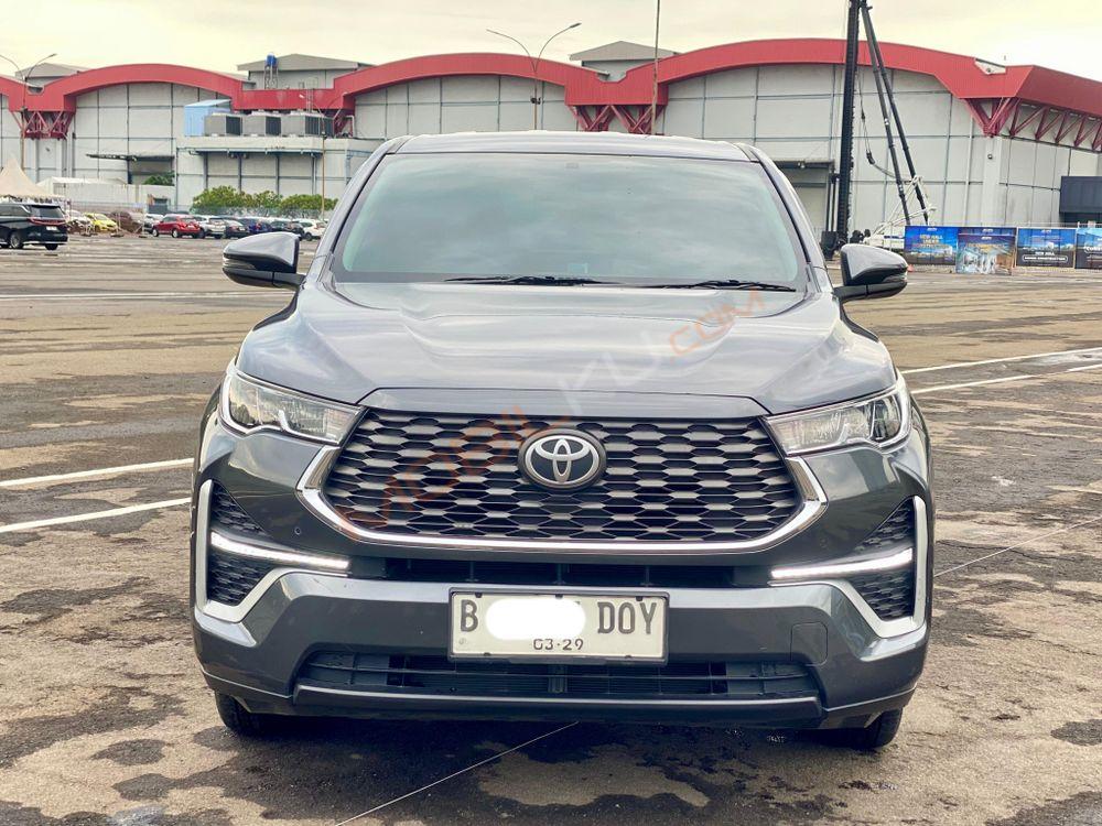 Mobil Toyota Kijang Innova 2024