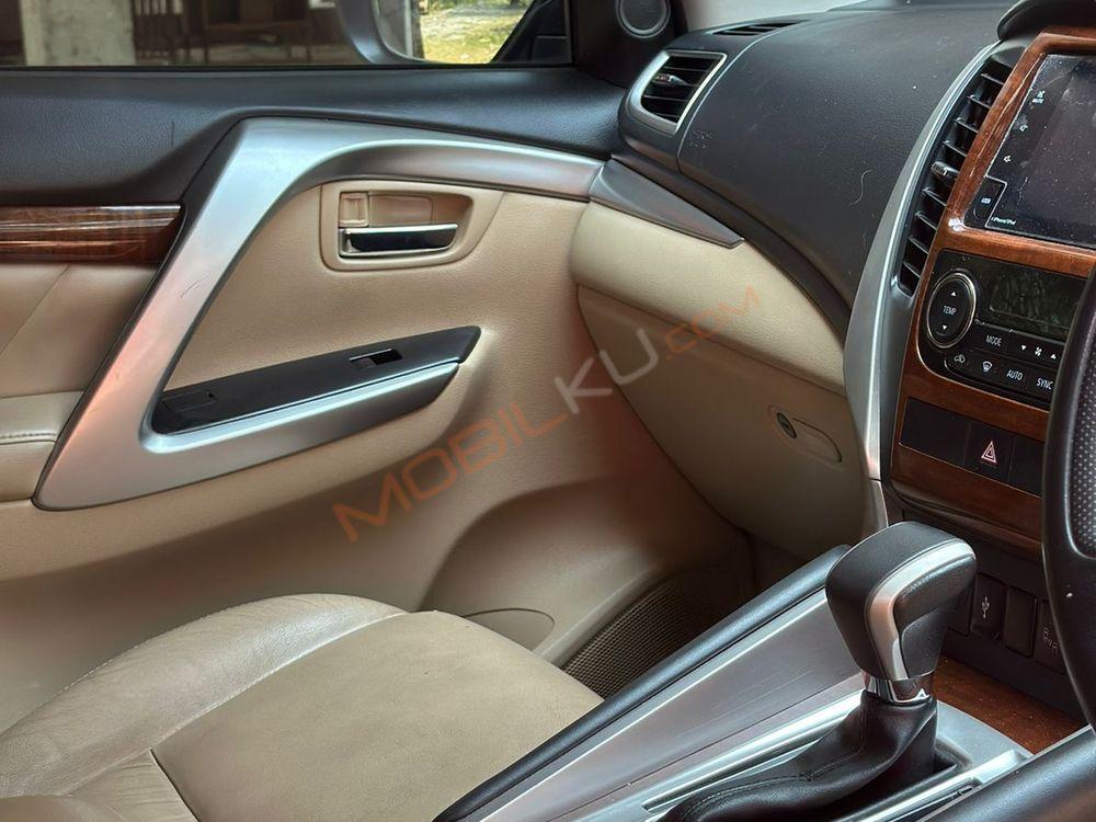 Mobil Mitsubishi Pajero Sport 2019