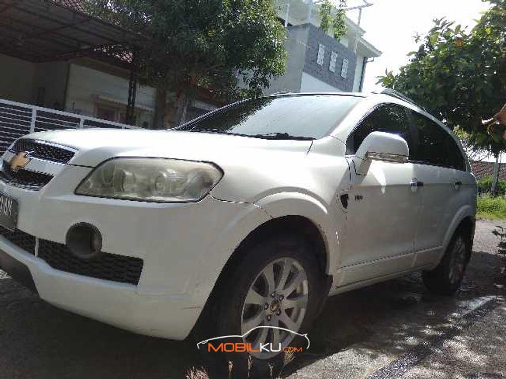Mobil Chevrolet Captiva 2009