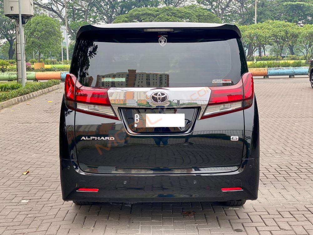 Mobil Toyota Alphard 2017