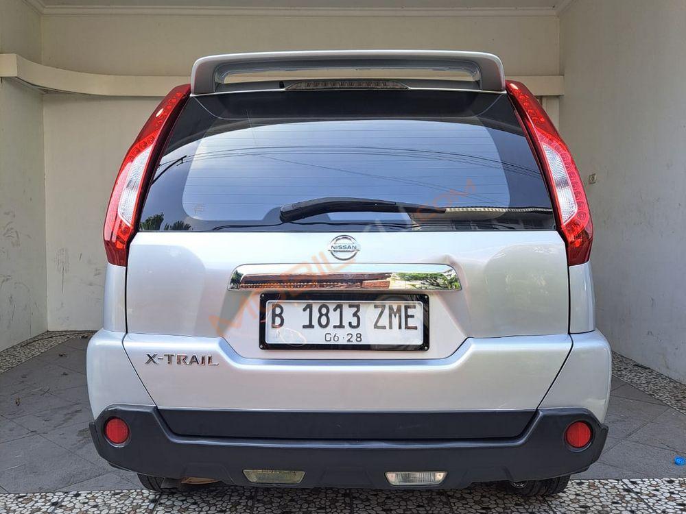 Mobil Nissan X-Trail 2012