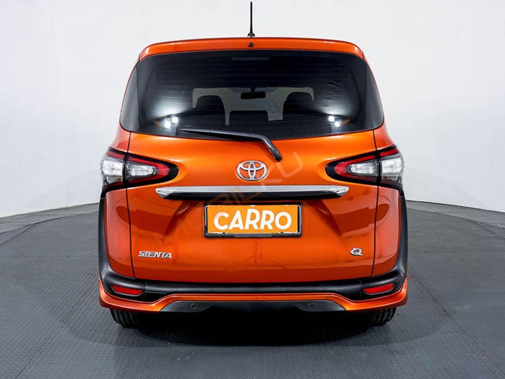 Mobil Toyota Sienta 2017