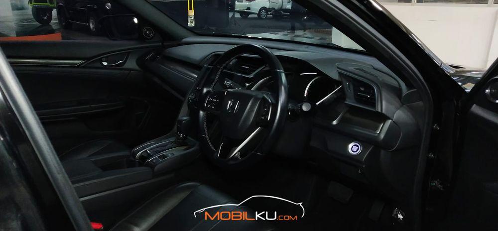 Mobil Honda Civic Sedan 2018