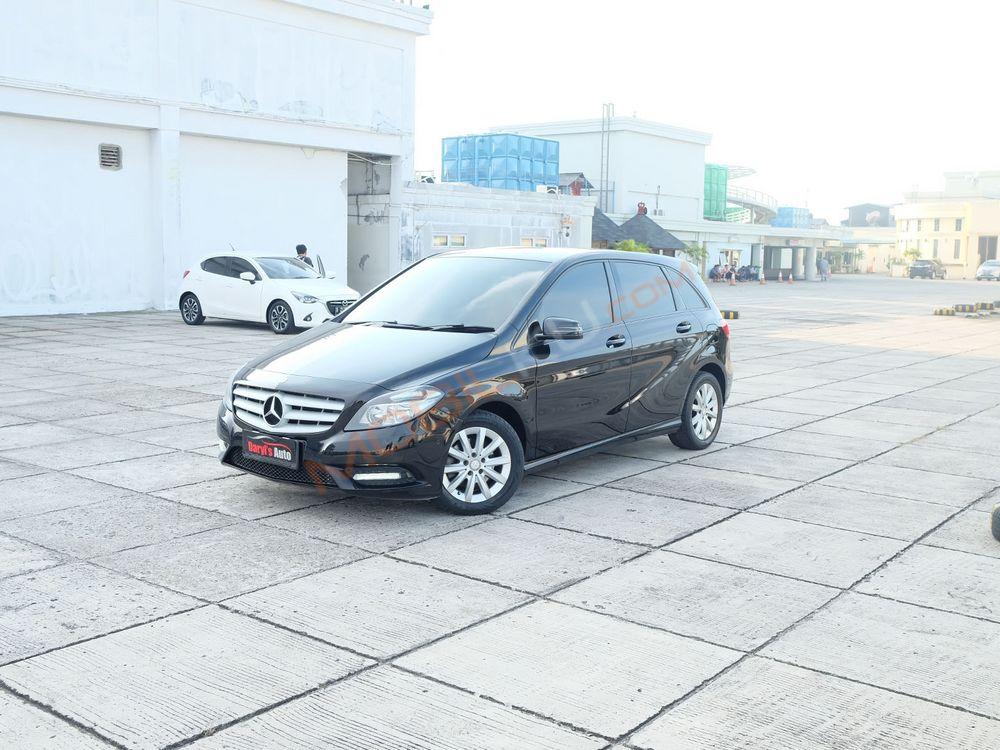 Mobil Mercedes-Benz B-Class 2013