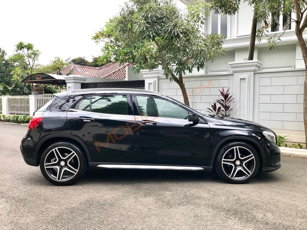 Mobil Mercedes-Benz GLA 2014