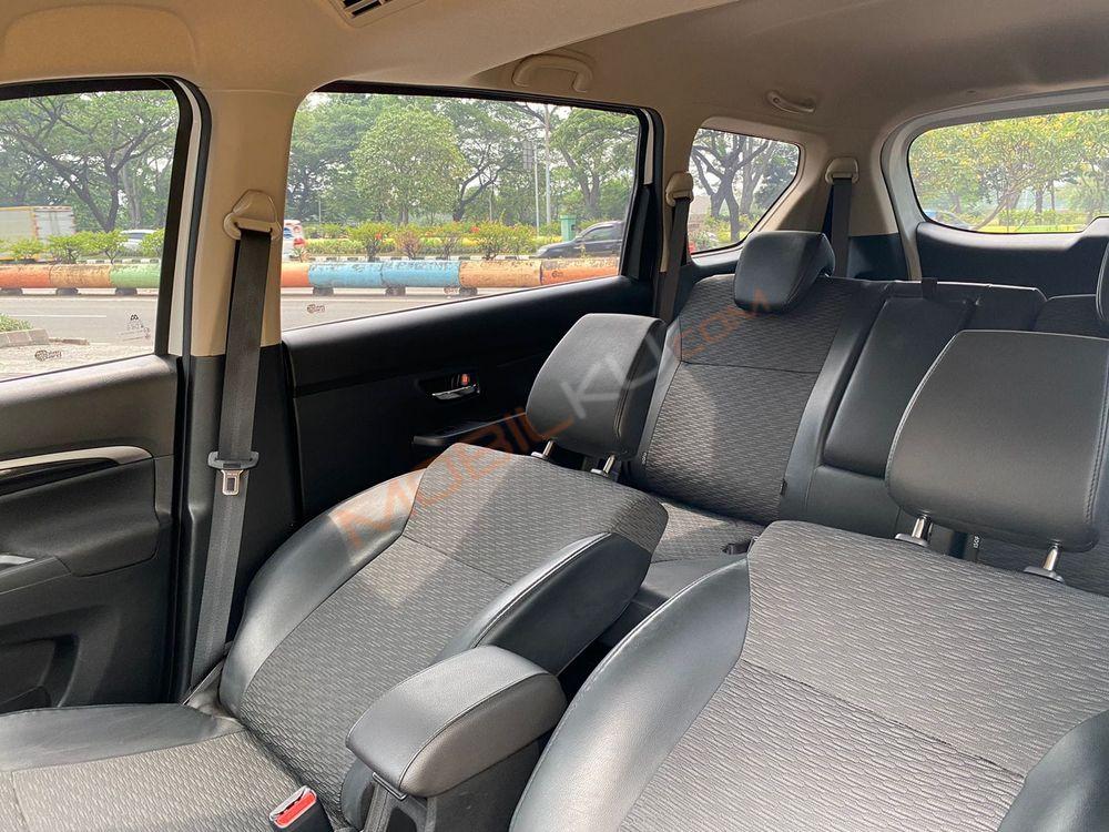 Mobil Suzuki XL7 2022