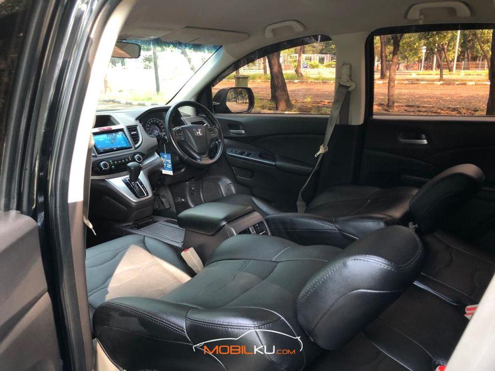 Mobil Honda CR-V 2014