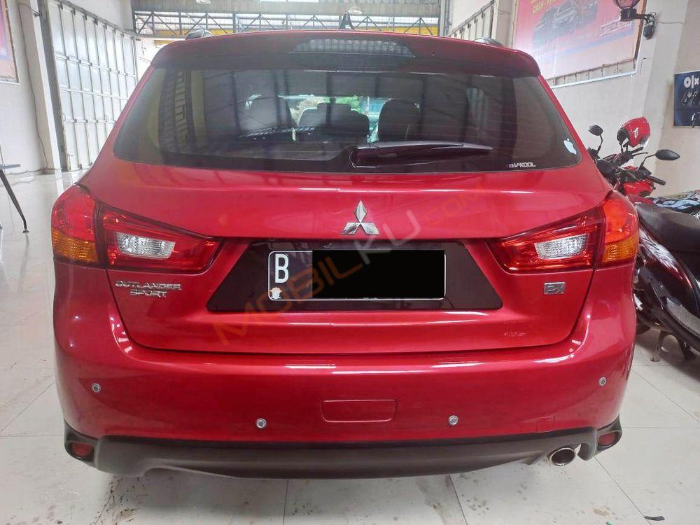 Mobil Mitsubishi Outlander Sport 2014