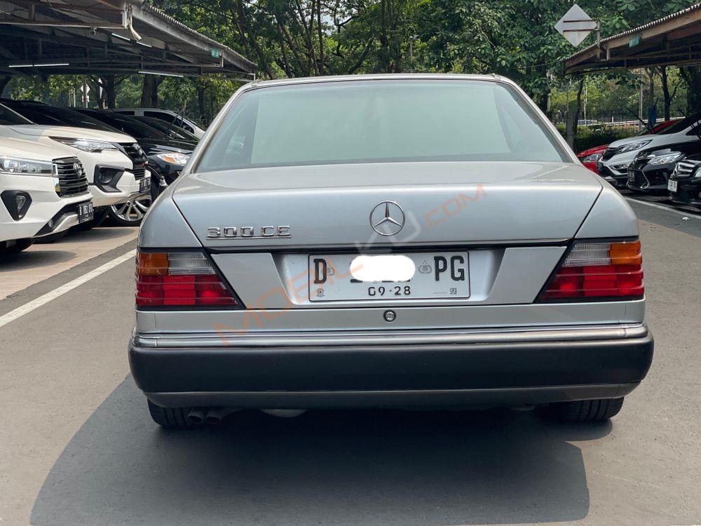 Mobil Mercedes-Benz C-Class 1995