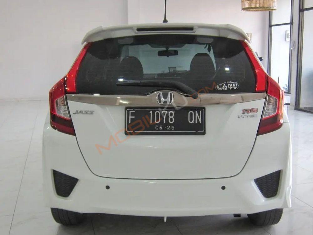 Mobil Honda Jazz 2015