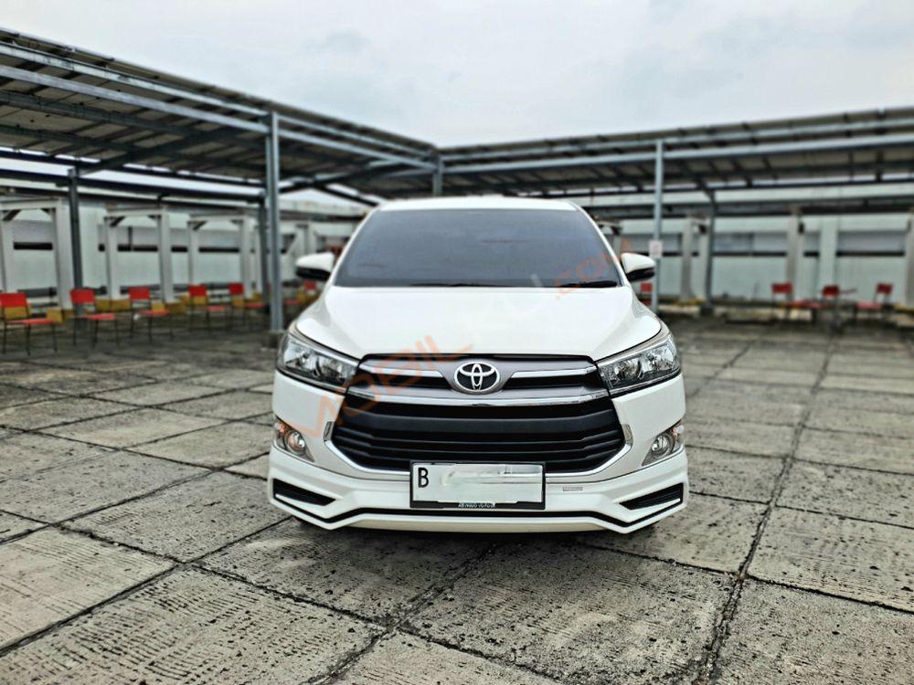 Mobil Toyota Kijang Innova 2020