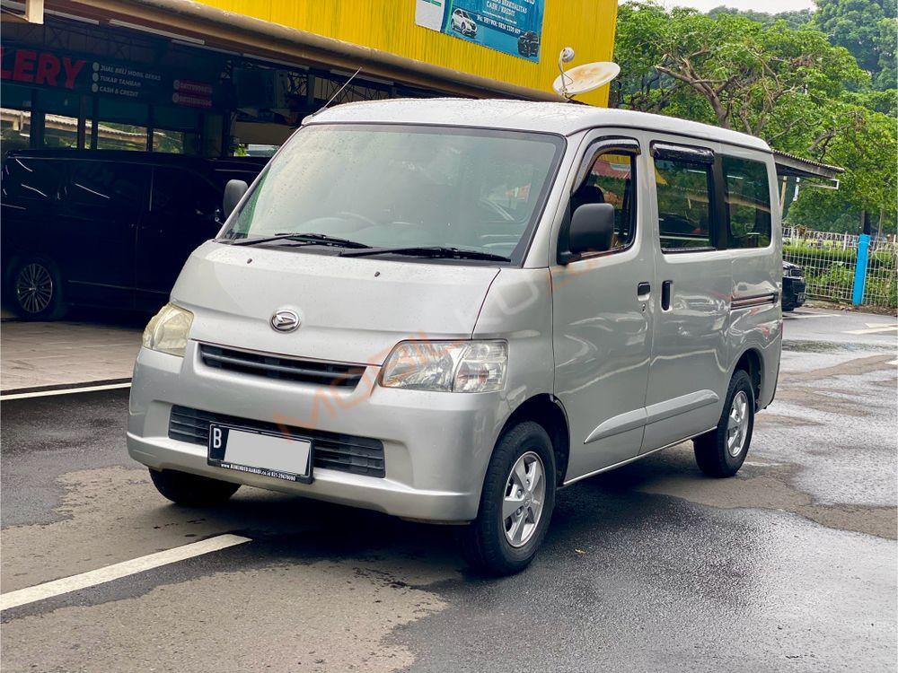 Mobil Daihatsu Gran Max 2015